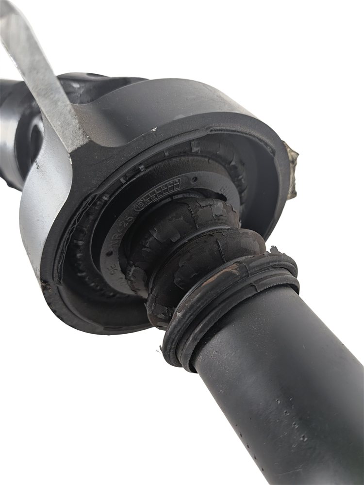 Thumbnail 4: 2016-2018 BMW 330e (F30) HYBRID REAR DRIVE SHAFT DRIVESHAFT PROPELLER
