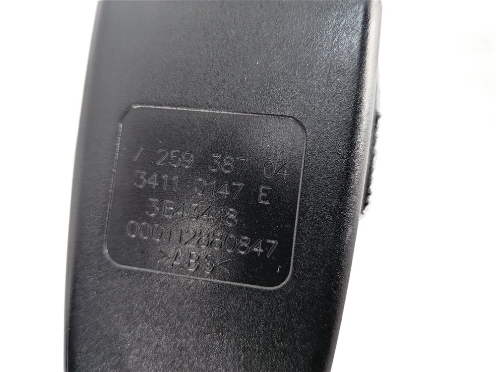 Thumbnail 5: 2012-2019 BMW 2 3 4 SERIES (F22 F30 F32) LEFT FRONT DRIVER SEATBELT RECEIVER