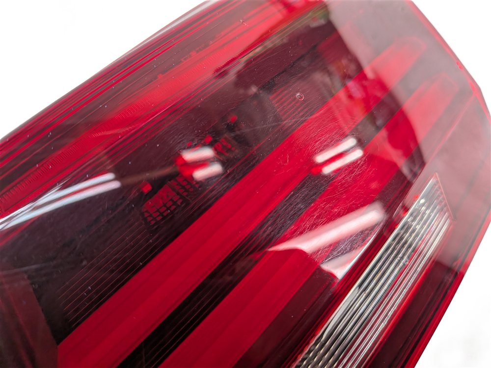 Thumbnail 9: 2018-2019 BMW 330I 330E 340I (F30) RIGHT INNER TRUNK MOUNTED SMOKED TAIL LIGHT