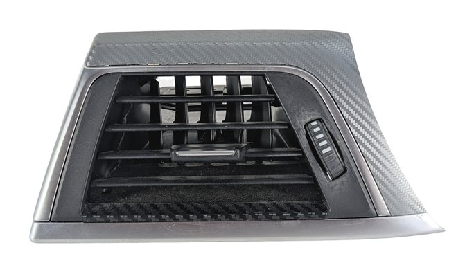 Thumbnail 2: 2018 BMW 330E (F30) FRONT LEFT DRIVER DASH HEAT AIR AC VENT (Black)