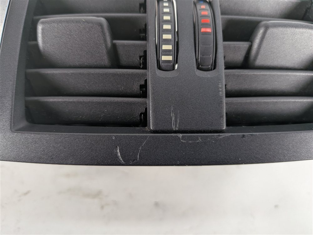 Thumbnail 10: 2018 BMW 330E (F30) REAR CENTER CONSOLE HEAT AIR AC VENT (Black)