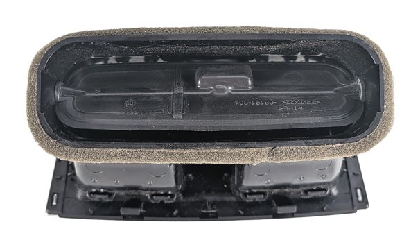 Thumbnail 5: 2018 BMW 330E (F30) REAR CENTER CONSOLE HEAT AIR AC VENT (Black)