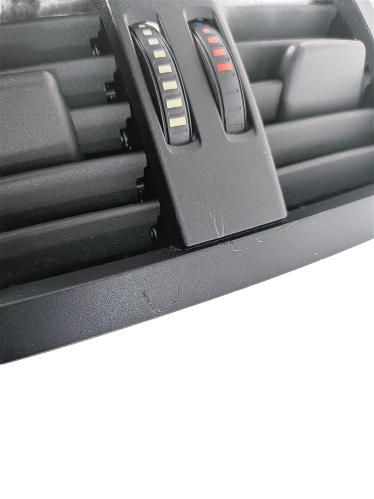 Thumbnail 9: 2018 BMW 330E (F30) REAR CENTER CONSOLE HEAT AIR AC VENT (Black)