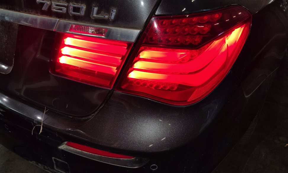 Thumbnail 2: 13-15 BMW 7 SERIES F01 F02 F04 REAR RIGHT PASSENGER OUTER TAILLIGHT BRAKE LIGHT
