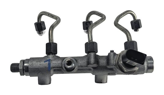 Thumbnail 3: 2015 AUDI A6 (C7 4G) 3.0L DIESEL (CPNB) LEFT FUEL RAIL w/LINES PRESSURE SENSOR