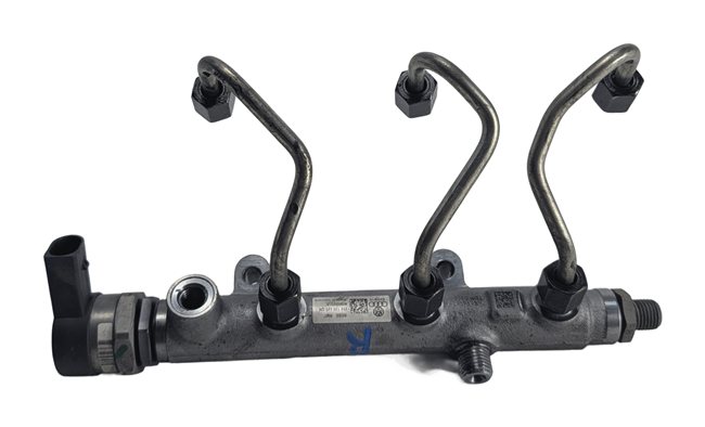 Thumbnail 2: 2015 AUDI A6 (C7 4G) 3.0L DIESEL (CPNB) RIGHT FUEL RAIL w/LINES PRESSURE SENSOR