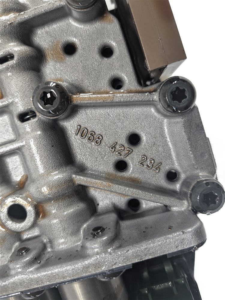 Thumbnail 10: 10-12 RANGE ROVER SPORT (L320 L322) 6HP-28 AUTOMATIC TRANSMISSION VALVE BODY