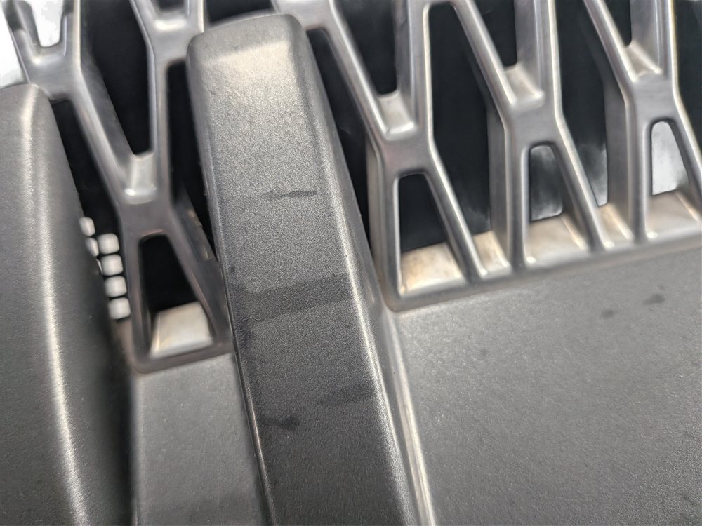 Thumbnail 6: 2011 RANGE ROVER (L322) RIGHT FENDER SIDE GILL VENT GRILLE NOBLE MESH