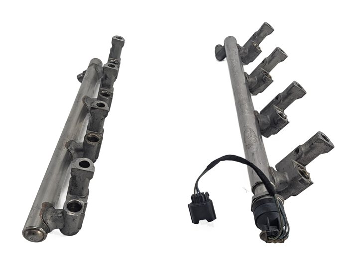 Thumbnail 3: 2011 RANGE ROVER (L322) 5.0L SUPER LEFT/RIGHT FUEL RAIL SET/2 w/ PRESSURE SENSOR