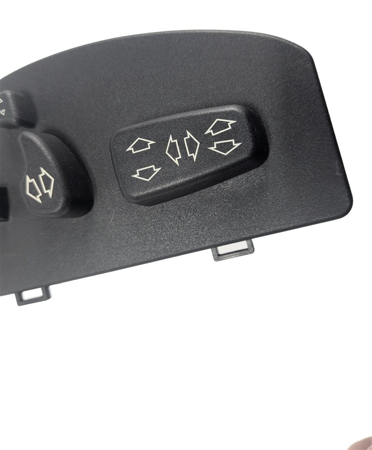 Thumbnail 8: 2011 RANGE ROVER (L322) FRONT RIGHT PASSENGER POWER SEAT SWITCH w/ MEMORY
