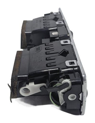 Thumbnail 3: 2011 RANGE ROVER (L322) CENTER DASH HEAT AIR AC VENT w/ HAZARD LOCK SWITCH