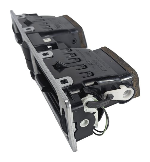 Thumbnail 5: 2011 RANGE ROVER (L322) CENTER DASH HEAT AIR AC VENT w/ HAZARD LOCK SWITCH