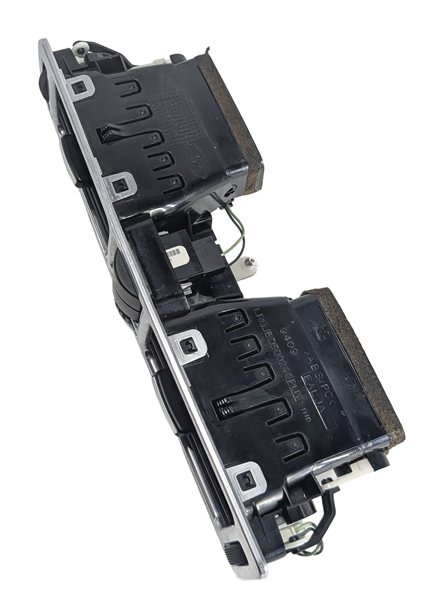 Thumbnail 6: 2011 RANGE ROVER (L322) CENTER DASH HEAT AIR AC VENT w/ HAZARD LOCK SWITCH