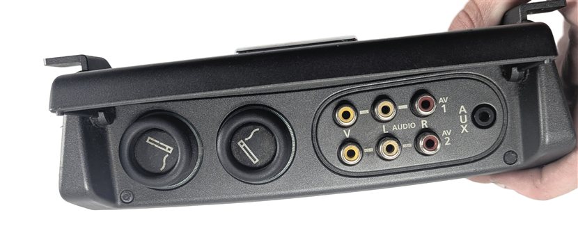 Thumbnail 7: 2011 RANGE ROVER (L322) REAR ENTERTAINMENT AUDIO VIDEO AUX INPUT JACK PANEL
