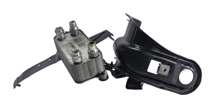 Thumbnail 5: 12-15 MERCEDES C250 C300 C350 SLK250 SLK350 (W204 R172) TRANSMISSION OIL COOLER
