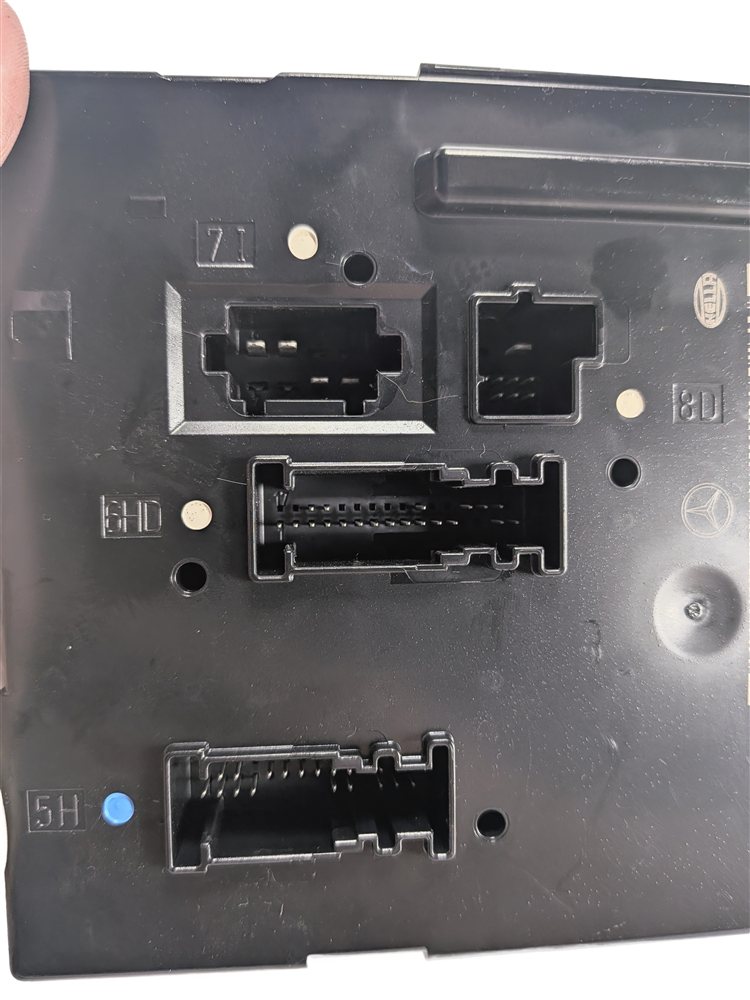 Thumbnail 9: 2012-2013 MERCEDES SLK250 SLK350 SLK55 AMG (R172) REAR SAM MODULE FUSE BOX RELAY