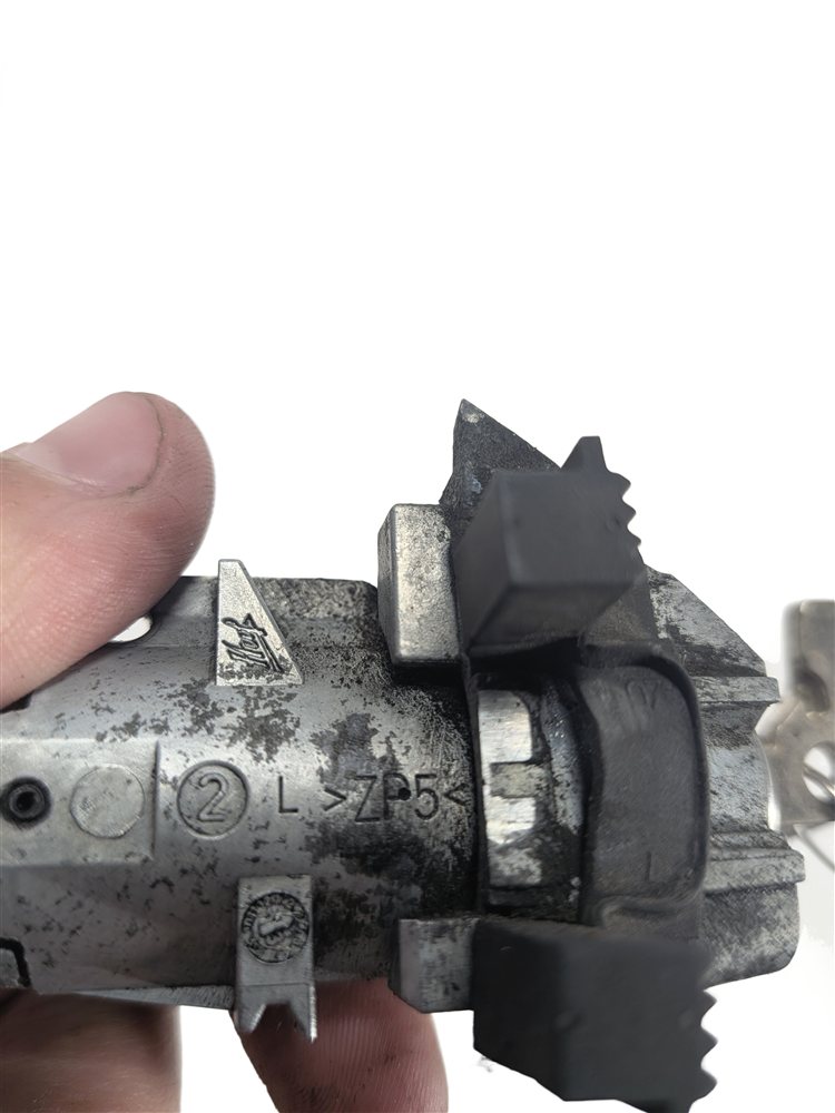 Thumbnail 8: 2013 MERCEDES SLK 250 (R172) FRONT LEFT DRIVER DOOR LOCK CYLINDER TUMBLER w/ KEY