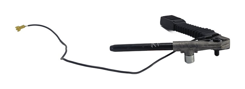 Thumbnail 2: 12-21 MERCEDES SLK250 SLK350 R172 FRONT RIGHT PASSENGER SEATBELT BUCKLE (Black)