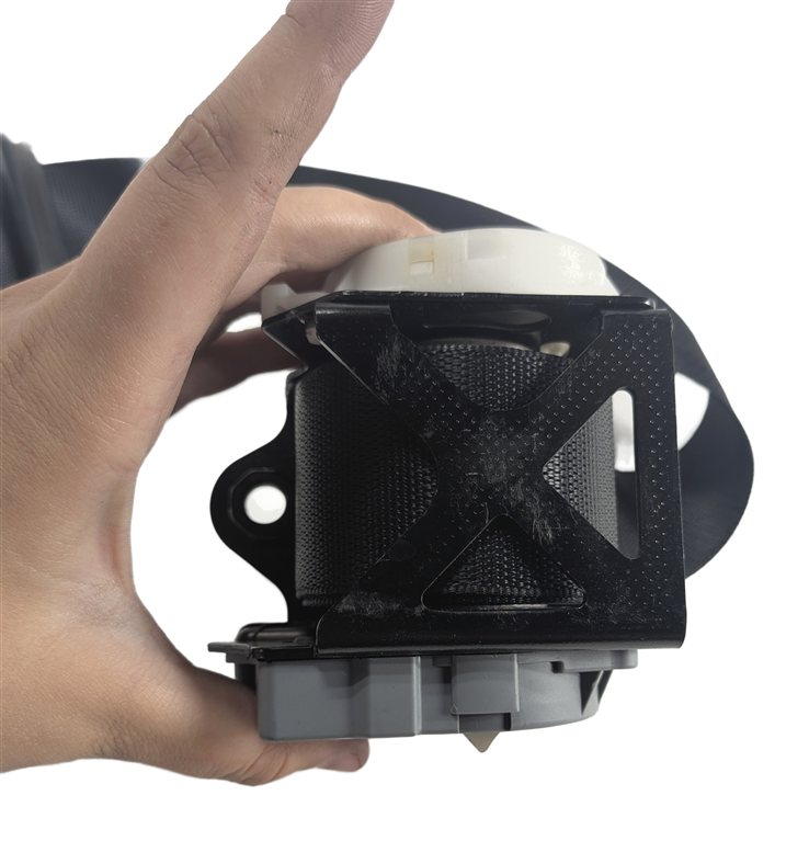 Thumbnail 5: 12-20 MERCEDES SLK250 SLK350 (R172) FRONT RIGHT SEAT SEATBELT RETRACTOR (Black)