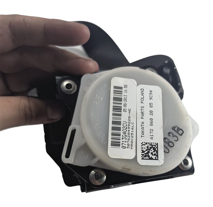 Thumbnail 6: 12-20 MERCEDES SLK250 SLK350 (R172) FRONT RIGHT SEAT SEATBELT RETRACTOR (Black)
