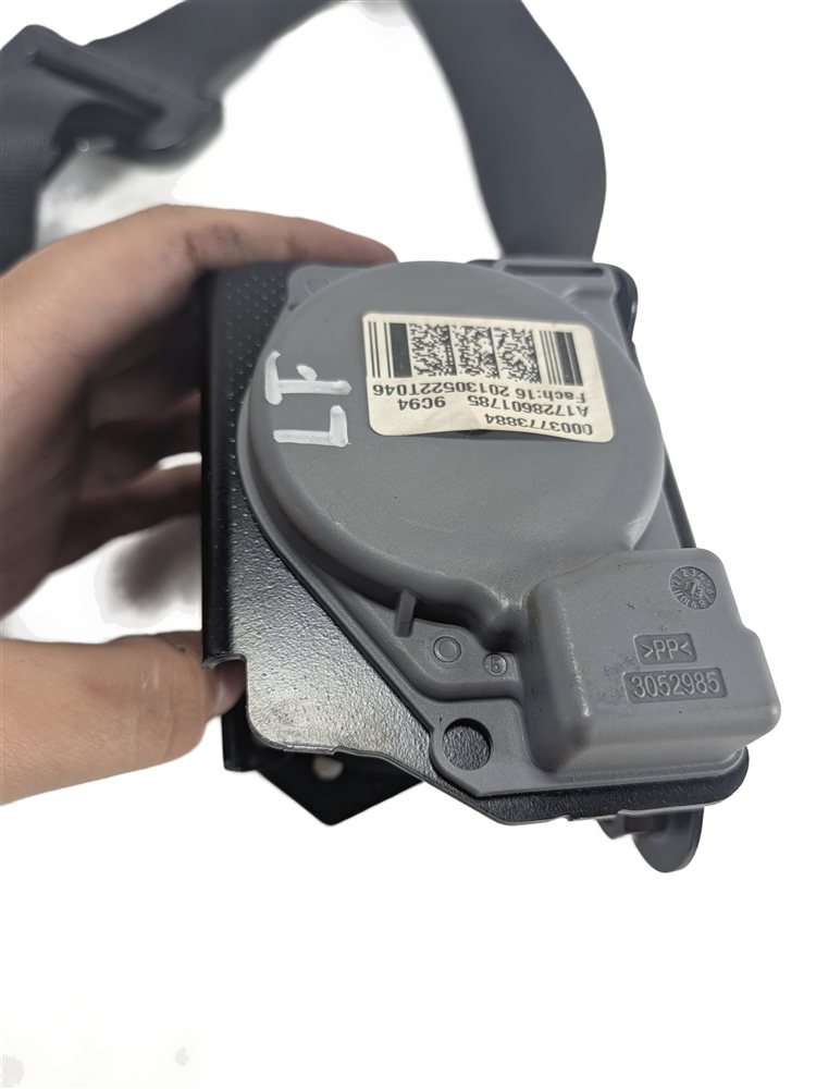Thumbnail 5: 12-20 MERCEDES SLK250 SLK350 (R172) FRONT LEFT DRIVER SEATBELT RETRACTOR (Black)