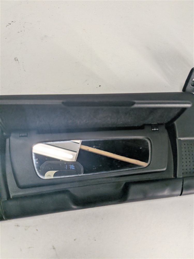 Thumbnail 5: 11-16 MERCEDES SLK250 SLK350 (R172) RIGHT SUN VISOR w/LIGHTED MIRROR (Black)