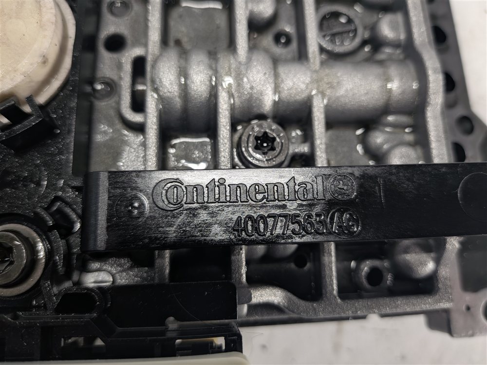 Thumbnail 8: 2013 MERCEDES SLK 250 (R172) AUTOMATIC TRANSMISSION VALVE BODY w/CONDUCTOR PLATE