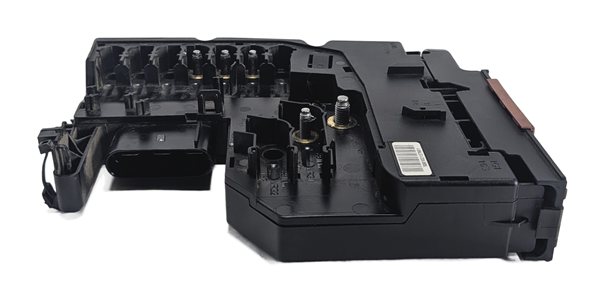 Thumbnail 6: 2013 MERCEDES SLK 250 (R172) 1.8L POSITIVE BATTERY TERMINAL JUNCTION BOX BLOCK