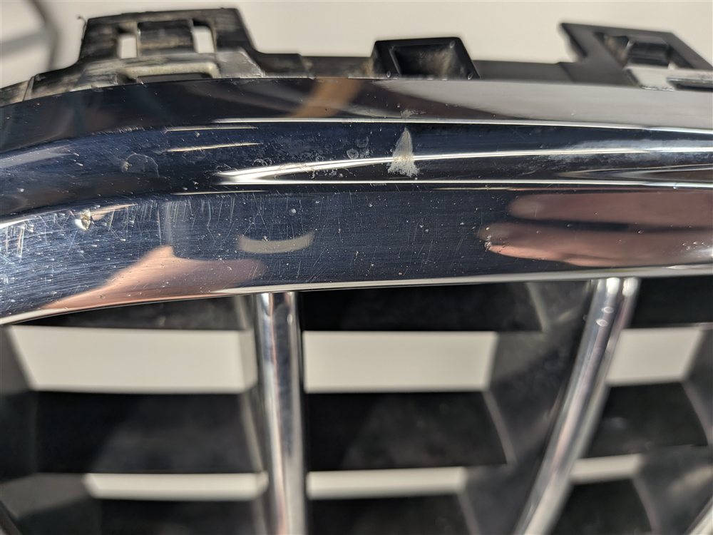 Thumbnail 6: 2010-2015 AUDI Q7 (4L) FRONT MAIN CENTER HOOD GRILLE AIR VENT TRIM (BLACK)