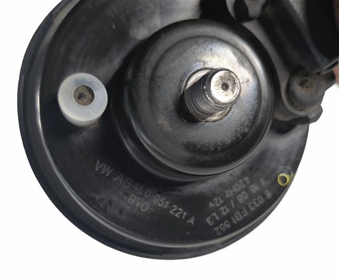 Thumbnail 7: 2007-2015 AUDI Q7 R8 (4L 4S) HIGH & LOW TONE NOTE SIGNAL SAFETY HORN SET-2