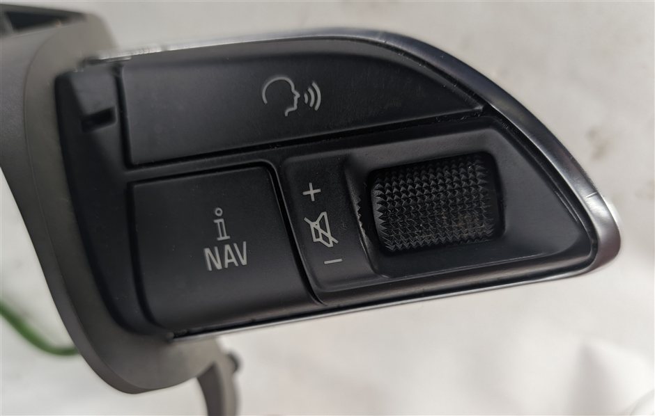 Thumbnail 6: 2012 AUDI Q7 (4L) MULTIFUNCTION STEERING WHEEL SWITCH BUTTON SET w/TRIM
