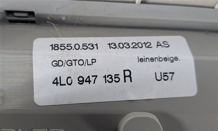 Thumbnail 7: 2007-2015 AUDI Q7 (4L) FRONT DOMELIGHT READING COURTESY DOME LIGHT LAMP (Beige)