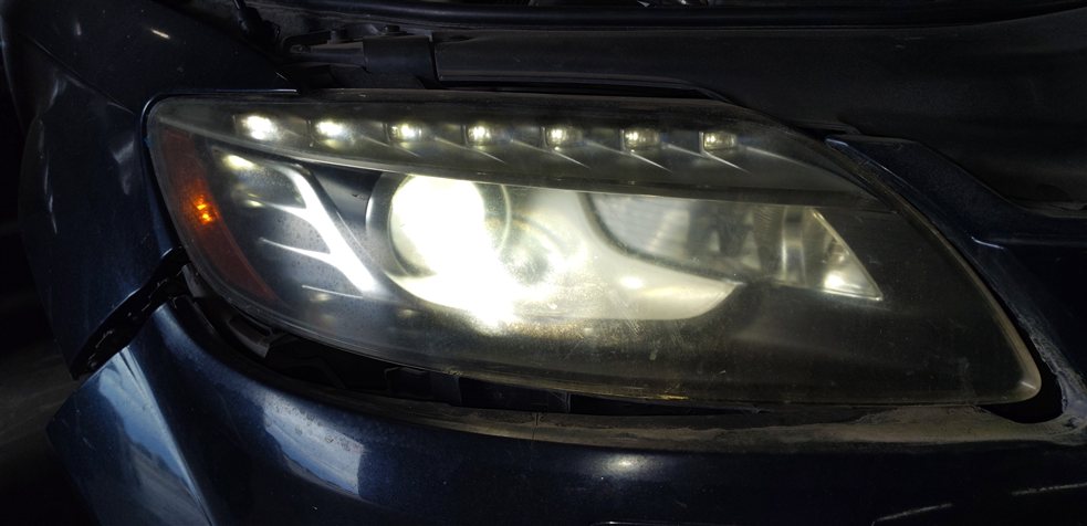 Thumbnail 2: 2010-2015 AUDI Q7 (4L) RIGHT PASSENGER XENON HID HEADLIGHT LIGHT LAMP (NON AFS)