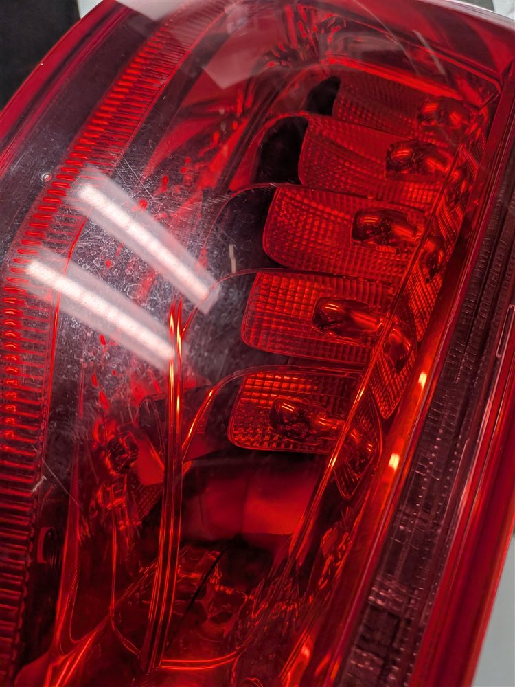 Thumbnail 9: 2010-2015 AUDI Q7 (4L) REAR LEFT DRIVER TAILLIGHT BRAKE LIGHT LAMP (LED)
