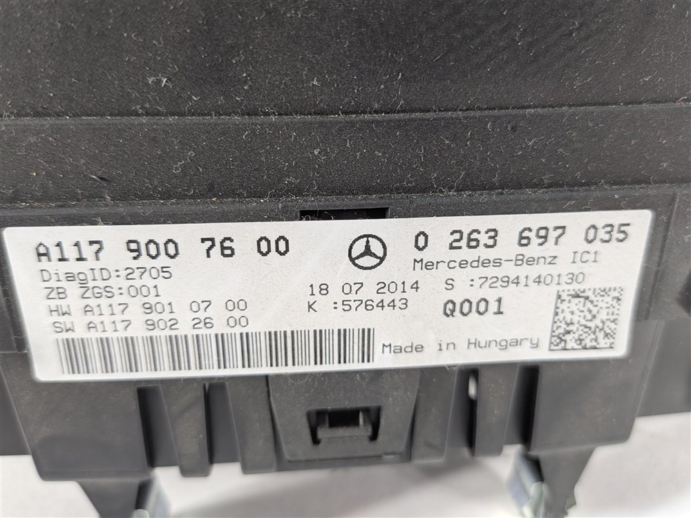 Thumbnail 6: 2014-2015 CLA250 (C117) SPEEDOMETER INSTRUMENT GAUGE CLUSTER (MPH USA) (181k)