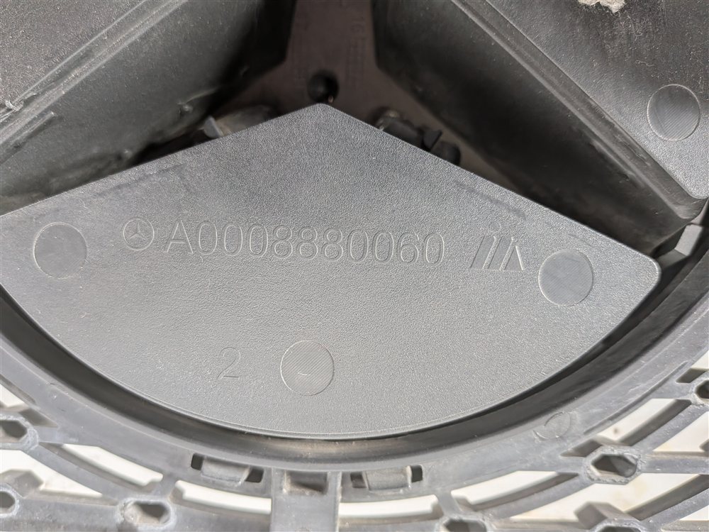 Thumbnail 10: 2014-2016 MERCEDES CLA250 C117 FRONT PRIMARY MAIN UPPER LOGO GRILLE w/ SPORT PKG