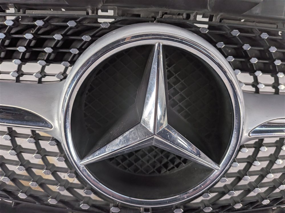 Thumbnail 7: 2014-2016 MERCEDES CLA250 C117 FRONT PRIMARY MAIN UPPER LOGO GRILLE w/ SPORT PKG