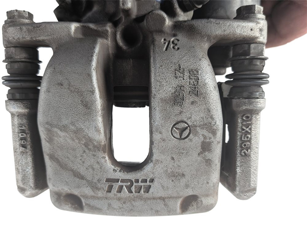 Thumbnail 9: 2014-2019 MERCEDES CLA250 (C117) FWD SPORT REAR RIGHT BRAKE CALIPER w/ ACTUATOR