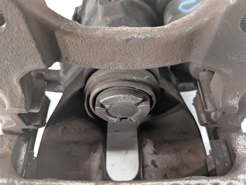 Thumbnail 6: 2014-2019 MERCEDES CLA250 (C117) FWD REAR LEFT BRAKE CALIPER (SPORT PACKAGE)