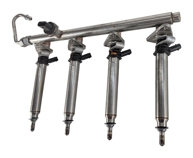 Thumbnail 3: 2014 MERCEDES CLA250 W117 2.0L M270 TURBO ENGINE FUEL INJECTOR SET/4 w/FUEL RAIL