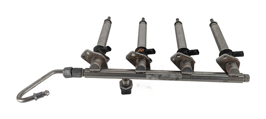 Thumbnail 5: 2014 MERCEDES CLA250 W117 2.0L M270 TURBO ENGINE FUEL INJECTOR SET/4 w/FUEL RAIL