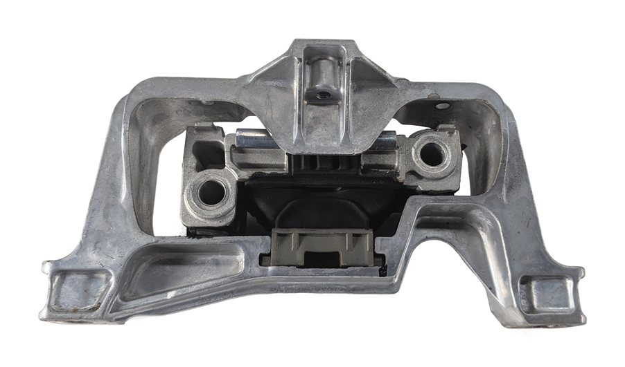 2014 MERCEDES CLA250 (W117) 2.0L (M270) ENGINE RIGHT MOTOR MOUNT BRACKET