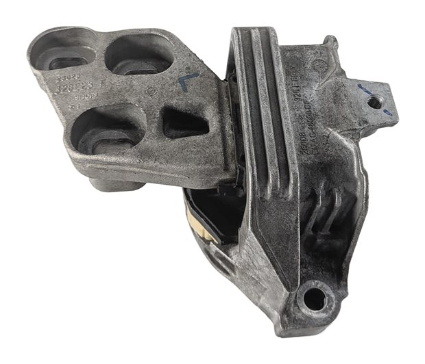 Thumbnail 3: 2014 MERCEDES CLA250 (W117) 2.0L (M270) ENGINE LEFT TRANSMISSION MOUNT BRACKET
