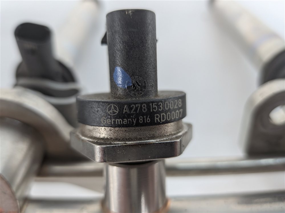 Thumbnail 9: 2013 MERCEDES CLS550 (W218) 4.6L (278.922) ENGINE FUEL RAIL w/INJECTORS SET/2