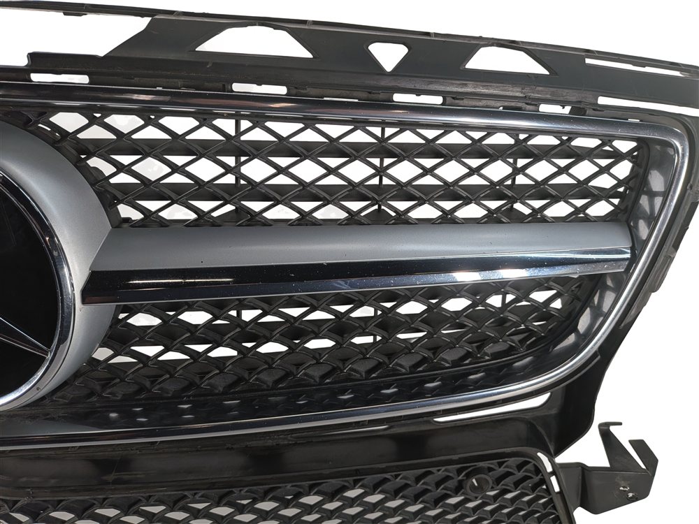 Thumbnail 13: 2012-2014 MERCEDES CLS550 (W218) FRONT UPPER RADIATOR GRILLE W/O ADAPTIVE CRUISE