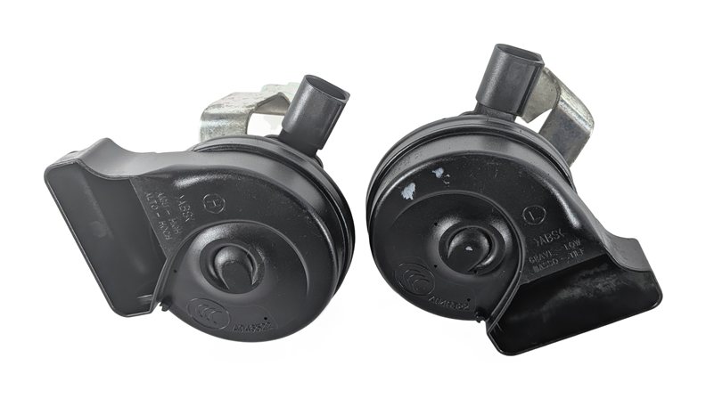 08-18 MERCEDES C E GLK CLS CLASS (C218 W204 W212 X204) HIGH & LOW TONE HORN SET2