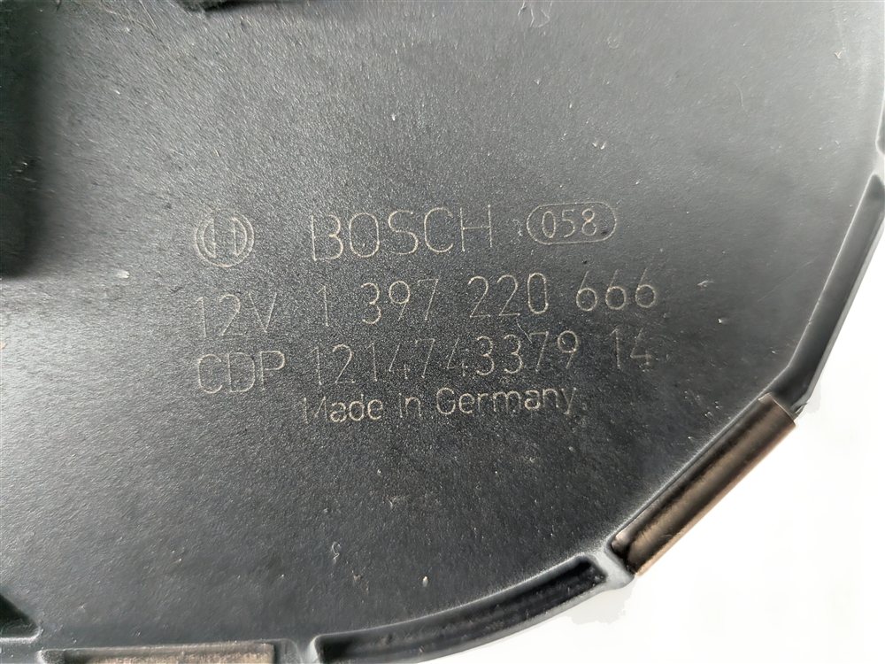 Thumbnail 4: 2010-2017 MERCEDES BENZ E CLS CLASS (C218 W212) FRONT WINDSHIELD WIPER MOTOR