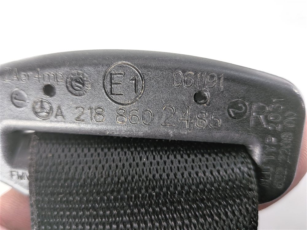 Thumbnail 4: 12-13 MERCEDES CLS550 (W218) FRONT RIGHT PASSENGER SEATBELT RETRACTOR (Black)