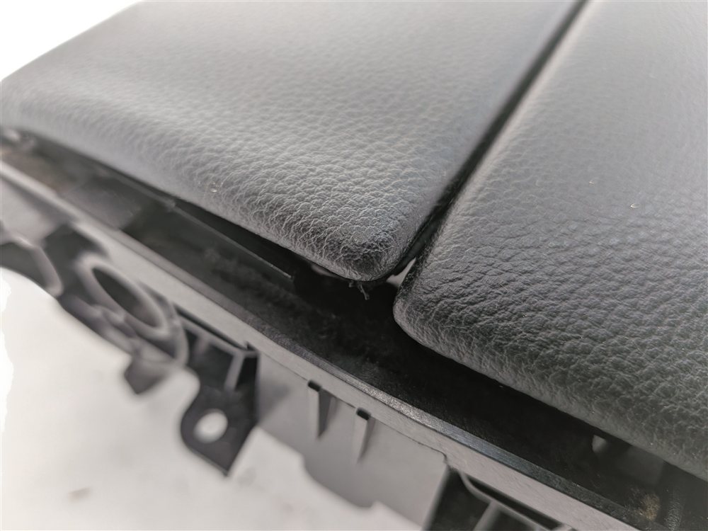 Thumbnail 9: 12-18 MERCEDES CLS400 CLS550 (W218) FRONT CENTER CONSOLE ARMREST LID (Black)
