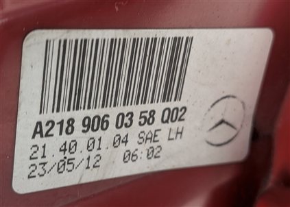 Thumbnail 8: 12-14 MERCEDES CLS350 CLS550 CLS63 AMG W218 LEFT OUTER QUARTER PANEL TAIL LIGHT